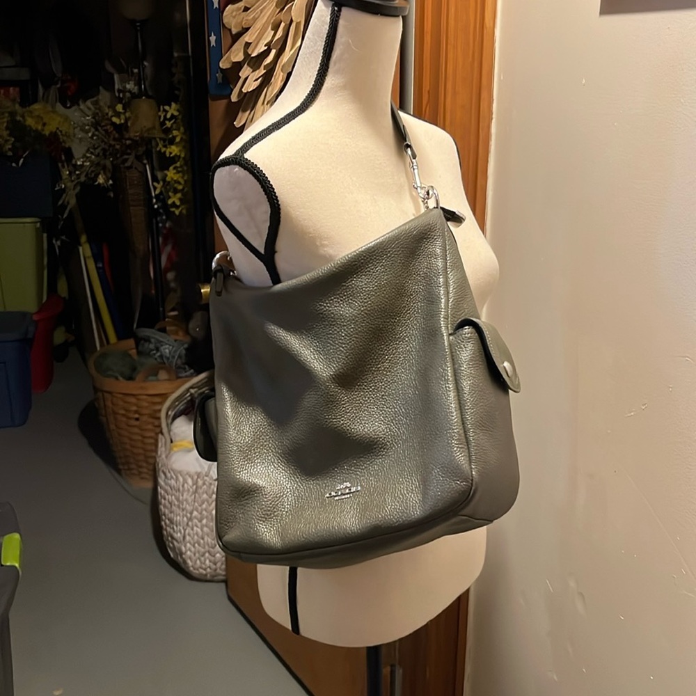 Coach shoulder bag. Olive green. Excellent shape